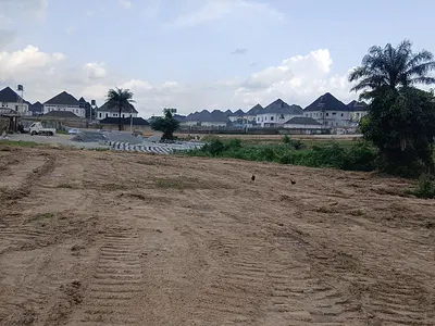 200sq 3 Bedrooms Terrace Duplex Land — Behind Suncity Estate Opposite Modern Shelter, Galadimawa, Abuja