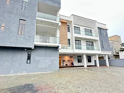 Spacious 3 Bedroom Luxury Apartment with Pool and Gym — Osapa, Lekki, Lagos
