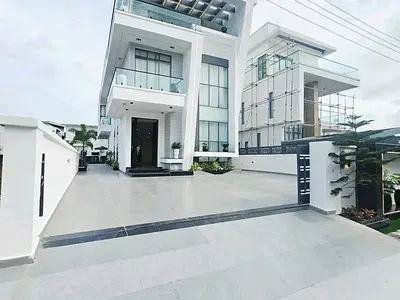 5 Bedroom Luxury Detached Duplex — Lekki, Lagos