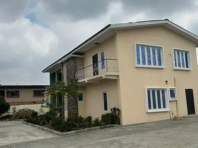 5 Bedroom Commercial Duplex — Sao Filling Station Area, Ibadan, Oyo