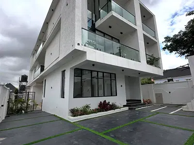 5 Bedroom Detached Duplex with Boys Quarters — Apo Resettlement, Apo, Abuja