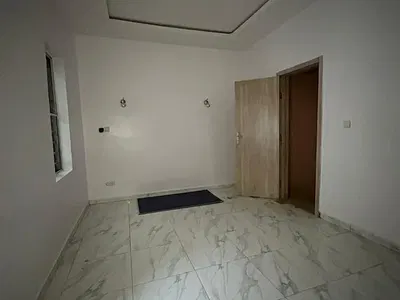 Big Room Upstairs Shared Kitchen — Lekki, Lagos