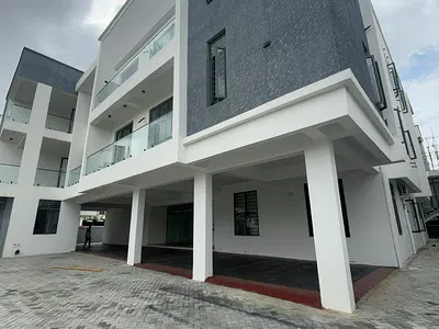 3 Bedroom Luxury Apartment with Gym — Lekki, Lagos