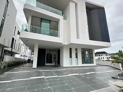 Magnificent Luxury 6 Bedroom Fully Detached Duplex with BQ, Elevator — Lekki, Lagos