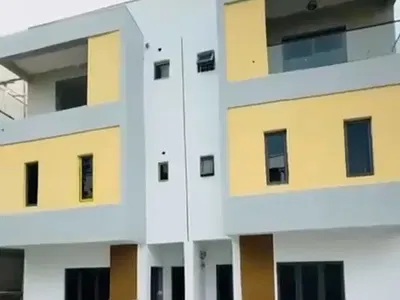 Spacious Standardly Built 4 Bedroom Terraced Duplex with BQ — Stella Maris, Life Camp, Abuja