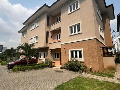 4 Bedroom — Lekki, Lagos