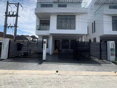 Top-Of-Line Finish 5 Bedrooms Duplex — Lekki, Lagos