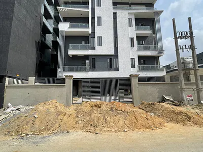 Beautifully Finished 2 Bedroom Apartment + Communal Gym and Pool I — Lekki, Lagos