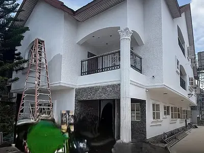 6 Bedroom Fully Detached House with 2 Rooms Bungalow — Ikoyi, Lagos