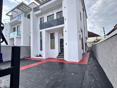 Brand New 5 Bedroom House with Study Room — Chevron Axis in Lekki, Lekki, Lagos