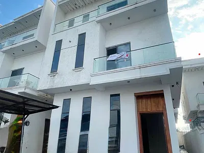6 Bedroom Detached Duplex — Lekki, Lagos