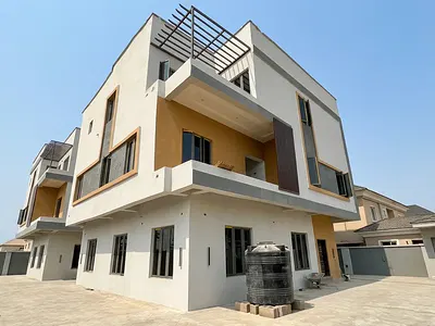 7 Bedroom Fully Detached Duplex (Distress!!!) — Utako, Abuja
