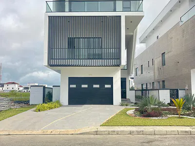 Massive Contemporary 5 Bedroom Detached Duplex with Pool, Gazebo, BQ — Lekki, Lagos