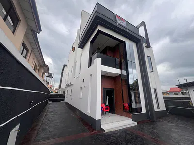 5 Bedroom Detached Duplex — Magodo, Lagos