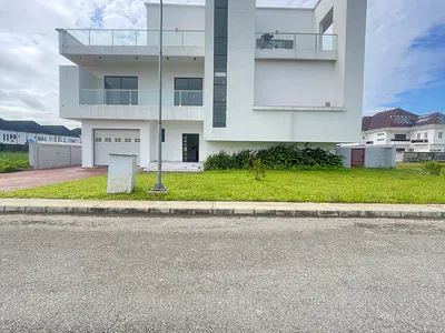 Family Friendly 4 Bedroom Detached Duplex + Pool, Terrace, Cinema, BQ — Lekki, Lagos