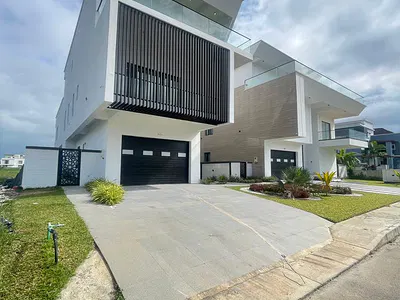 5 Bedroom Detached Duplex with Pool — Lekki, Lagos
