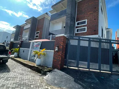 Modern Luxury 4 Bedroom Terraced Apartment with Gym, Swimming Pool — Lekki, Lagos