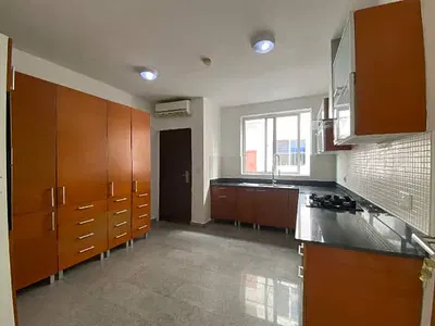 3 Bedroom Flat with Boysquarters — Ikoyi, Lagos