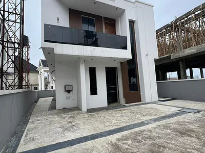 Modern Luxury 4 Bedroom Fully Deatached Duplex with BQ (Driveway Unit) — Lekki, Lagos