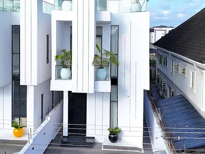 5 Bedroom Detached Duplex — Lekki, Lagos