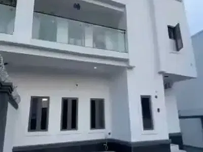 4 Bedroom Semi-Detached Duplex — Von Road Airport Road, Lugbe District, Abuja