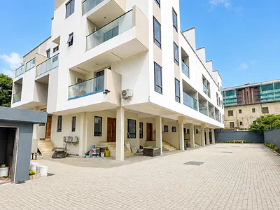4 Bedroom House with BQ — Victoria Island (VI), Lagos