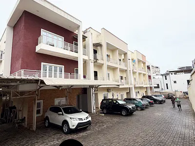 5 Bedroom Terrace Duplex with Basement & BQ — Guzape District, Abuja