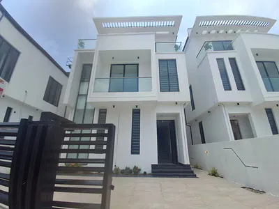 Five Bedroom Fully Detached Duplex — Lekki, Lagos