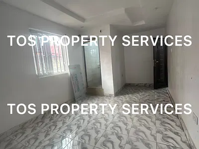 2 Bedroom Ensuite Flat in a Serene Area — Sabo-Alagomeji, Yaba, Alagomeji, Yaba, Lagos