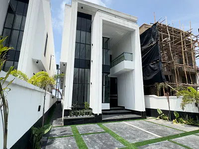 5 Bedroom Detached Duplex with Swimming Pool and BQ — Ajah, Lagos