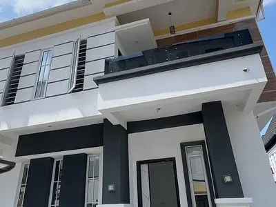 Lovely Studio Apartment Upstairs with Balcony — Lekki, Lagos