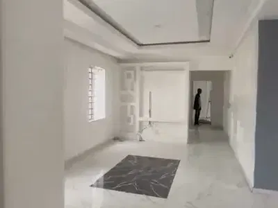 Well Renovated 3 Bedroom Flat Upstairs — Lekki, Lagos