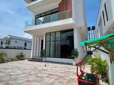 5 Bedroom Detached Duplex with Pool — Lekki, Lagos
