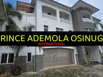 Luxury 5 Bedroom Fully Detached House with 2BQ, Swimming Pool, Garage — Ikoyi, Lagos