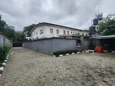 Detached Bungalow with Boys Quarters — Ikeja GRA, Ikeja, Lagos