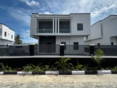 5 Bedroom Fully Detached Duplex with Excellent Facilities — Lekki, Lagos