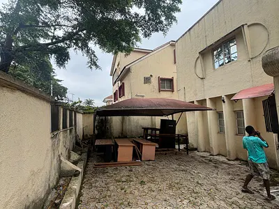 6 Bedroom Fully Detached Duplex with 2 Room BQ — Wuse, Abuja