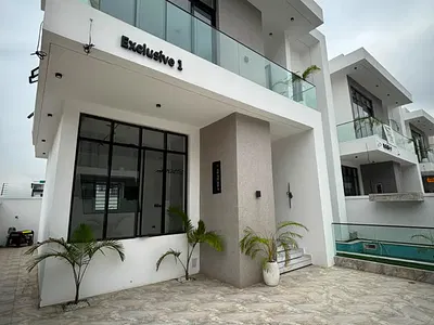 4 Bedroom House with Swimming Pool — Ajah, Lagos