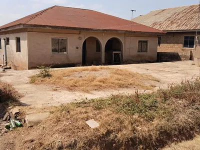 4 Bedroom Bungalow — Akede Area Osogbo, Osogbo, Osun