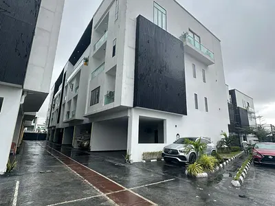 4 Bedroom Penthouse Apartment + Kids Play Area, Elevator, Pool & Gym — Lekki, Lagos