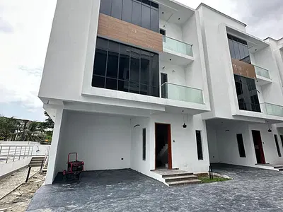 Luxury 4 Bedroom Terrace Duplex with BQ and Swimming Pool — Lekki, Lagos