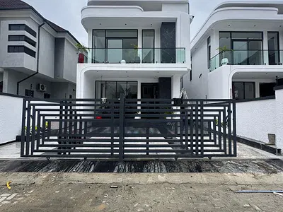 Stunning 5 Bedroom Detached Duplex with Swimming Pool & 2BQ — Stunning 5 Bedroom Detached Duplex with Swimming Pool & 2BQ, VGC, Lekki, Lagos