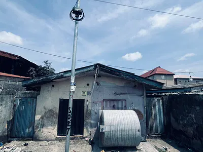 2 Units Bungalow 2 & 3 Bedroom — Ijeshatedo, Surulere, Lagos