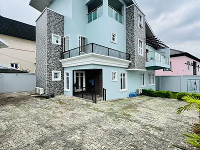 Exquisitely Built 4 Bedroom Detached Duplex with BQ — Magodo, Lagos