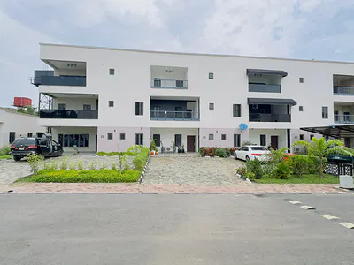 Tastefully Finished 5 Bedroom Terraced Duplex with BQ — Kado, Abuja