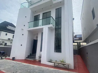 5 Bedroom Detached Duplex — Lekki, Lagos