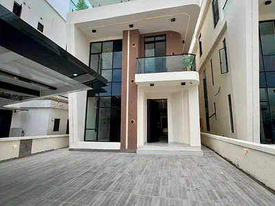 5 Bedroom Detached Duplex with Pool — Lekki, Lagos