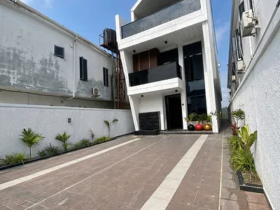 4 Bedroom Detached Duplex — Lekki, Lagos