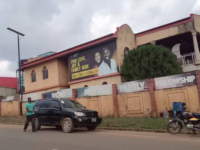 Commercial 2 Units of 4 Bedroom Up &down Facing Major Tarred Road — Ibadan, Oyo