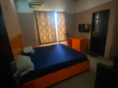13-Room Hotel — Akinpelu Crescent, Olaogun Old Ife Road, Alakia, Ibadan, Oyo